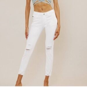 Women’s KanCan White Cropped Distressed Jeans NWT